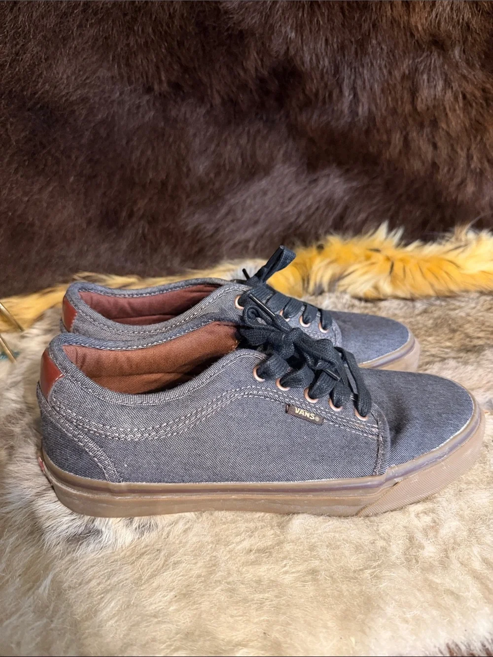 Vans Men's Gray Canvas Sneakers with Brown Gum Sole 9 (5240)
